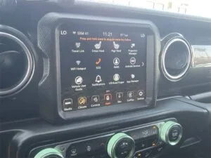 2020 Jeep Wrangler Unlimited Sahara Altitude - Photo 17