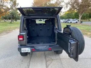 2020 Jeep Wrangler Unlimited Sahara - Photo 11
