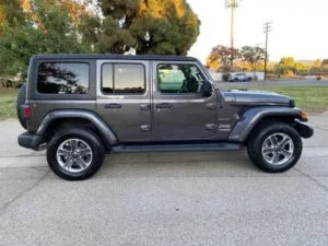 2020 Jeep Wrangler Unlimited Sahara - Photo 17
